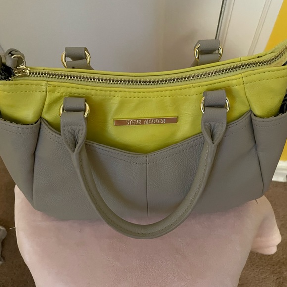 Like new - Picture 1 of 2